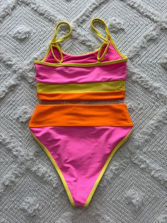 New Beach Riot Bikini Set - Picture 6 of 6